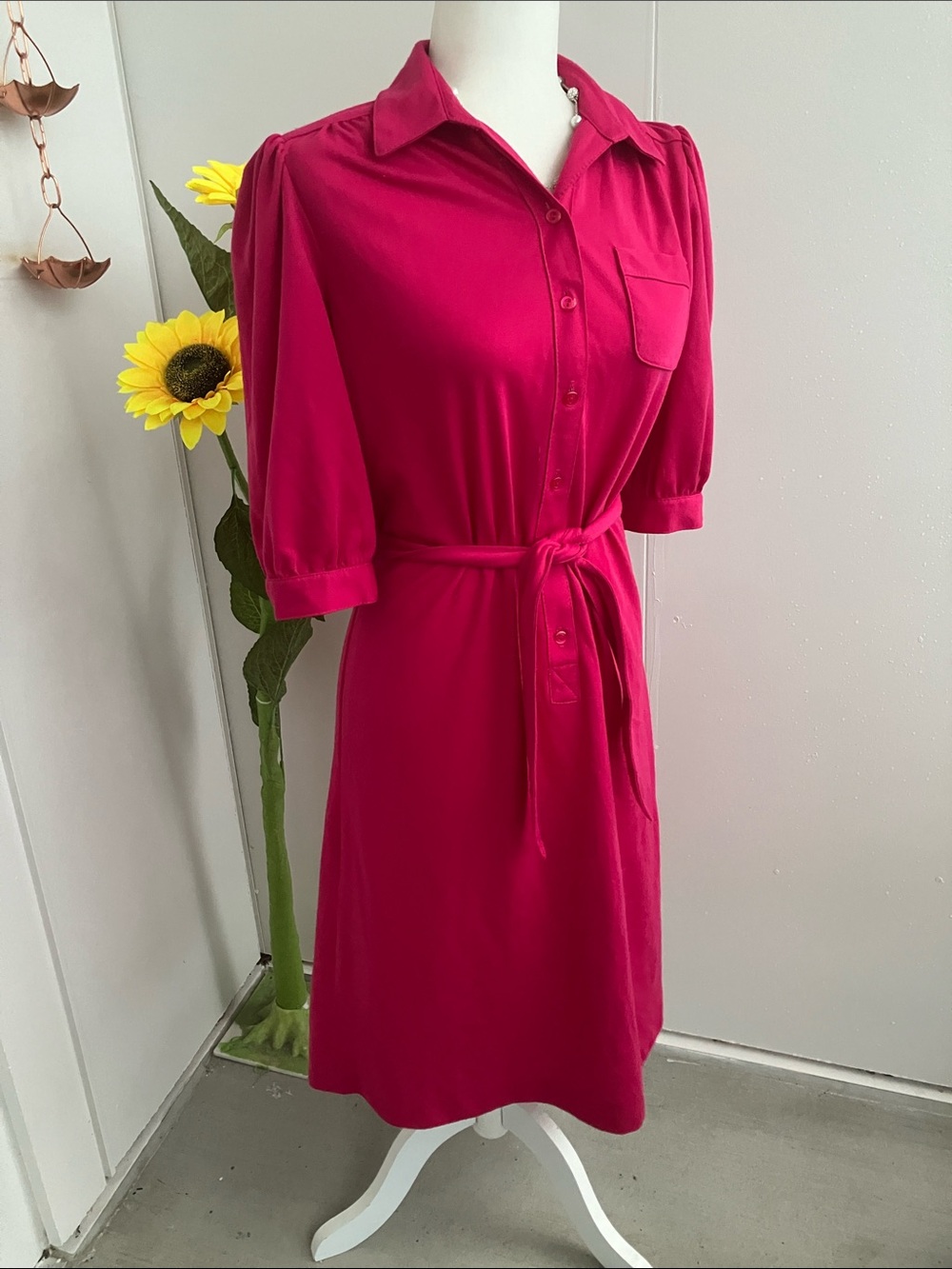 Vintage 70s 80s Monochrome Bright Fuchsia Pink Collared Button Up Shirt Dress